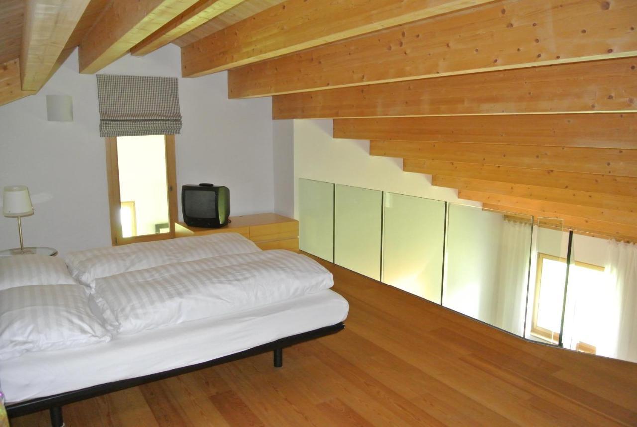 Chesa La Montanella - Ferienwohnung, Maloja Extérieur photo
