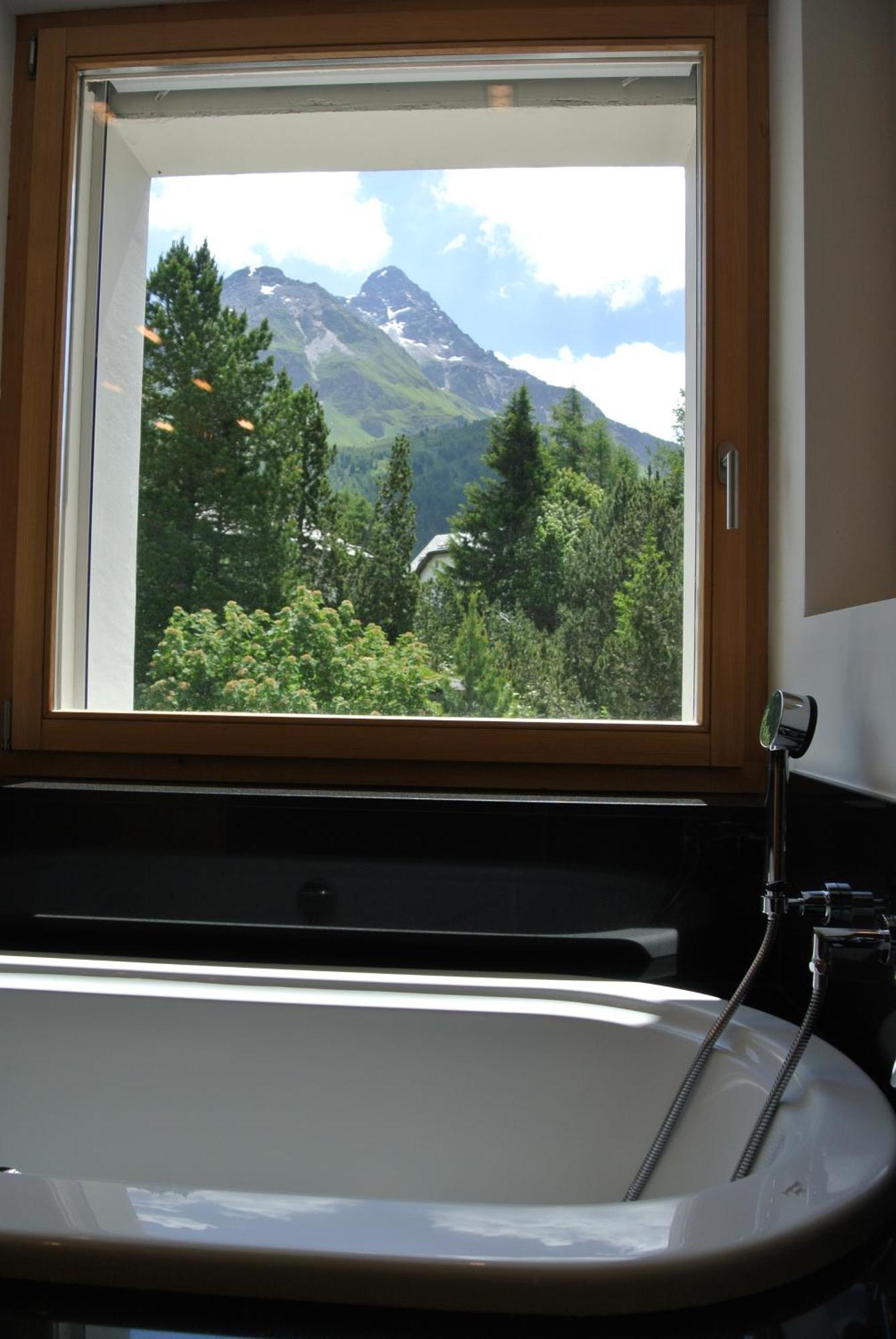 Chesa La Montanella - Ferienwohnung, Maloja Extérieur photo