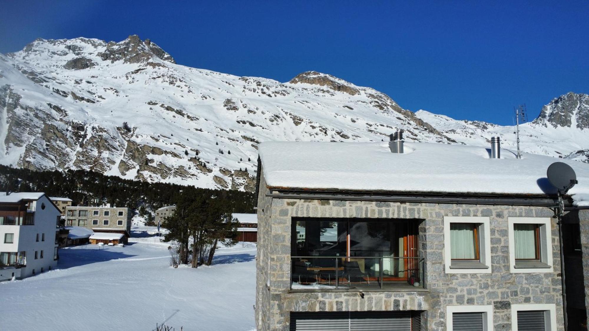 Chesa La Montanella - Ferienwohnung, Maloja Extérieur photo